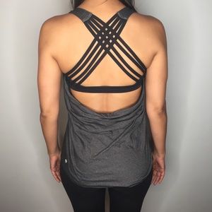 Lululemon Top w/built in Sports Bra (Size 4)